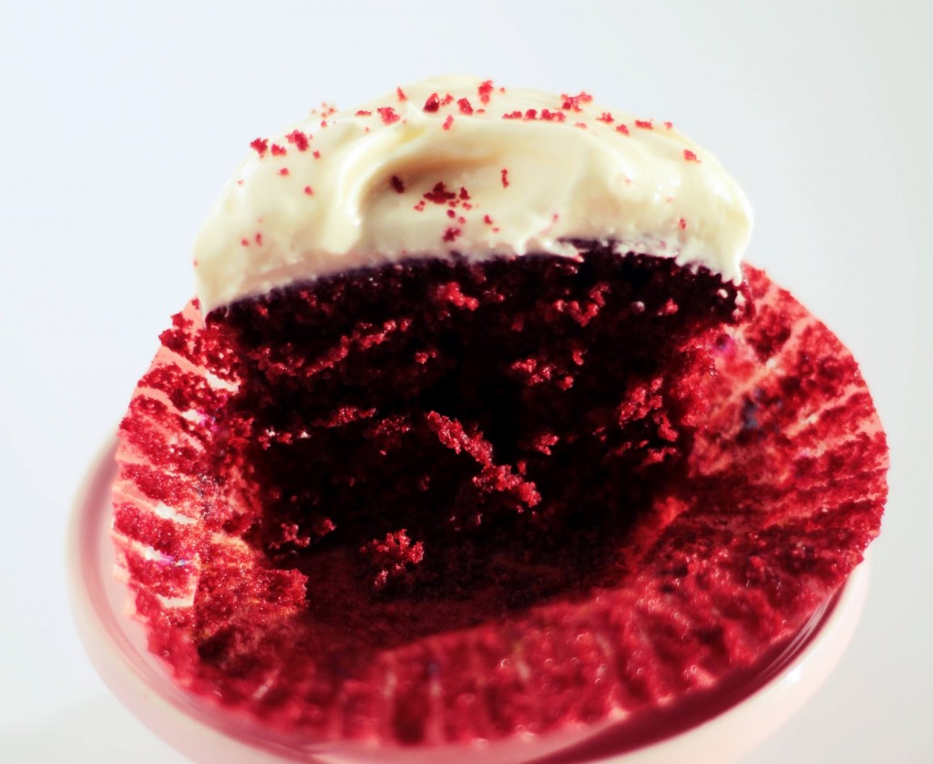 Red+velvet+cupcake+metade